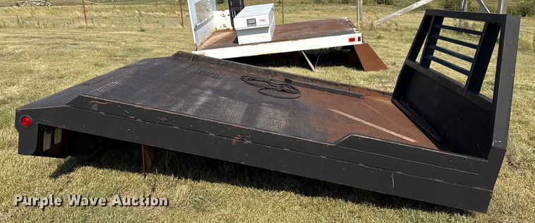 image for item DZ8839 Hydraulic bale bed