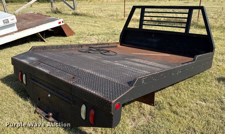 image for item DZ8839 Hydraulic bale bed