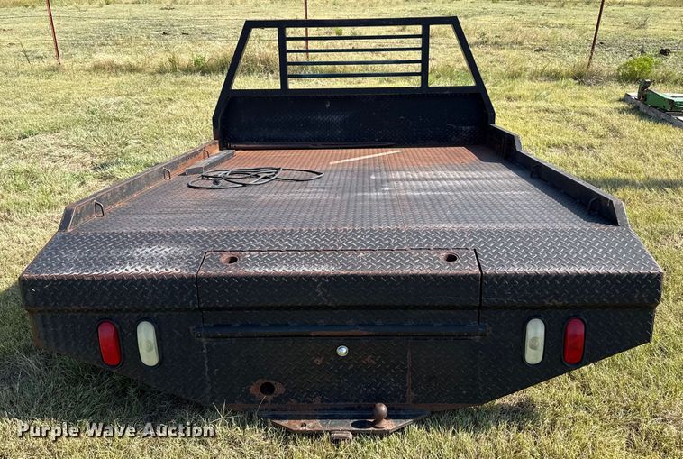 image for item DZ8839 Hydraulic bale bed