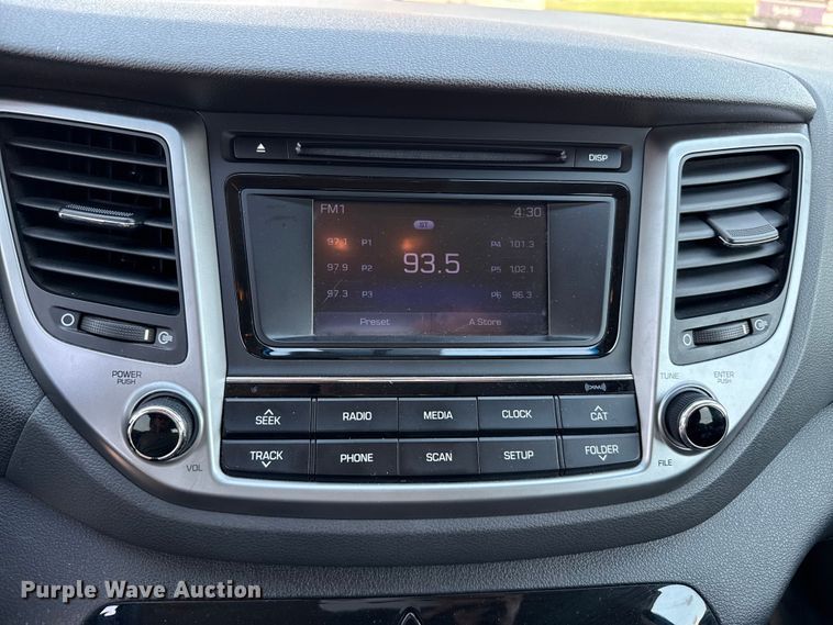 image for item DZ8843 2016 Hyundai Tucson SUV