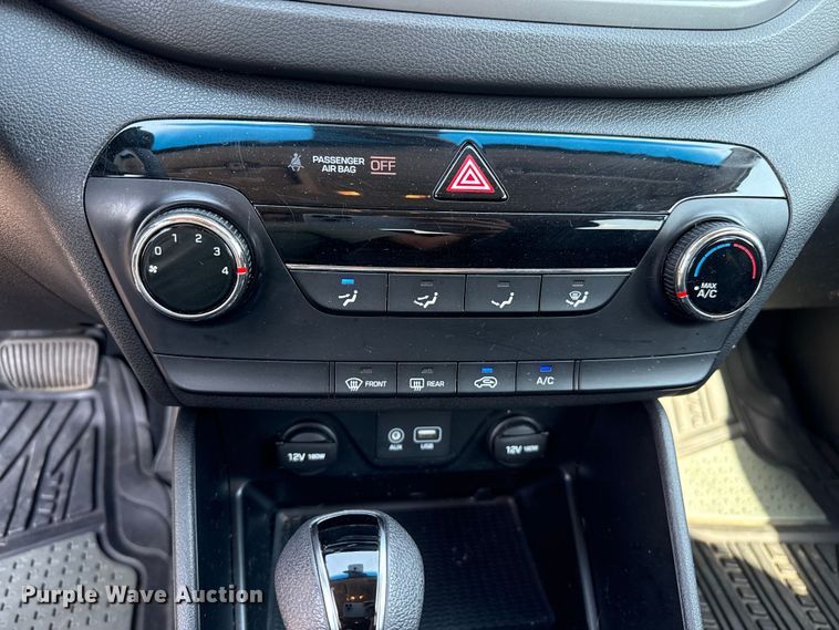 image for item DZ8843 2016 Hyundai Tucson SUV