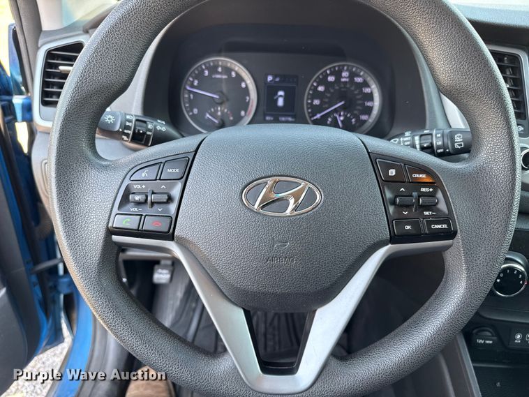 image for item DZ8843 2016 Hyundai Tucson SUV