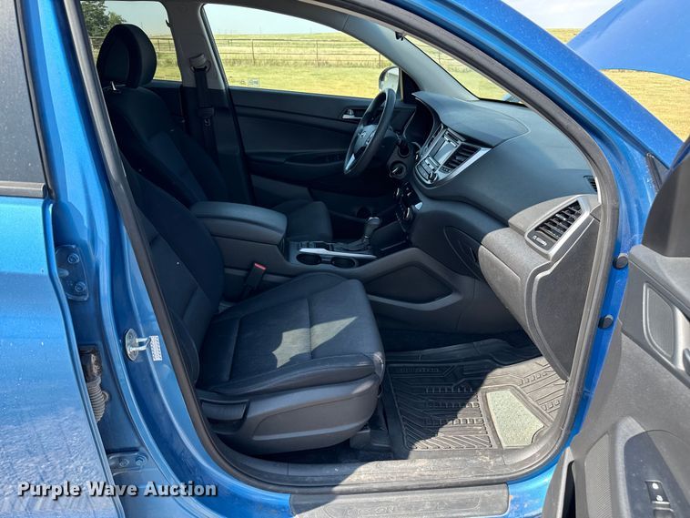 image for item DZ8843 2016 Hyundai Tucson SUV