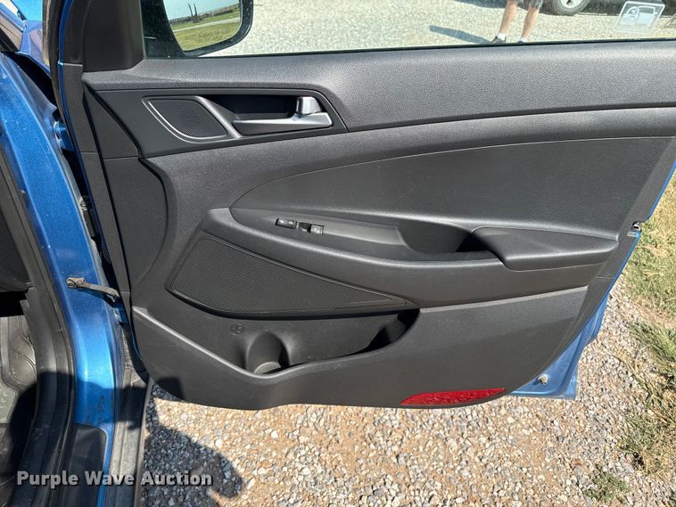 image for item DZ8843 2016 Hyundai Tucson SUV