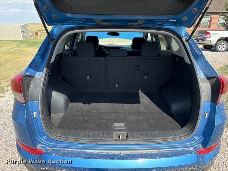 image for item DZ8843 2016 Hyundai Tucson SUV