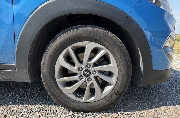 image for item DZ8843 2016 Hyundai Tucson SUV