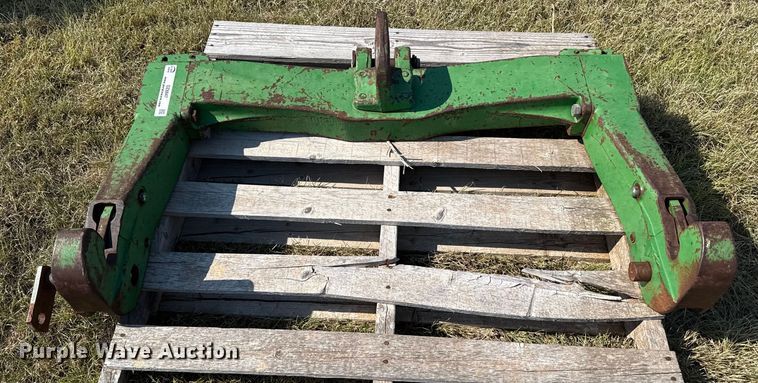 image for item DZ8847 John Deere quick attach