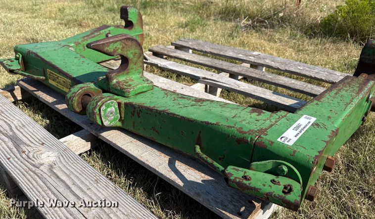 image for item DZ8847 John Deere quick attach