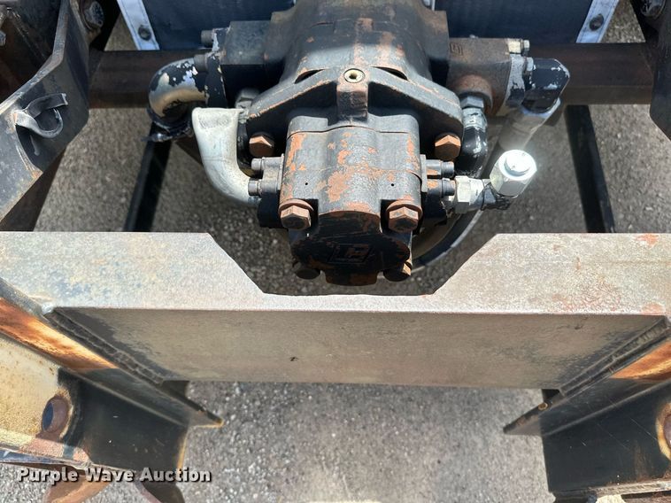 image for item EB2774 2004 Peterbilt 320 refuse truck