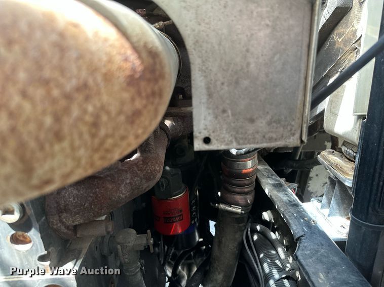 image for item EB2774 2004 Peterbilt 320 refuse truck