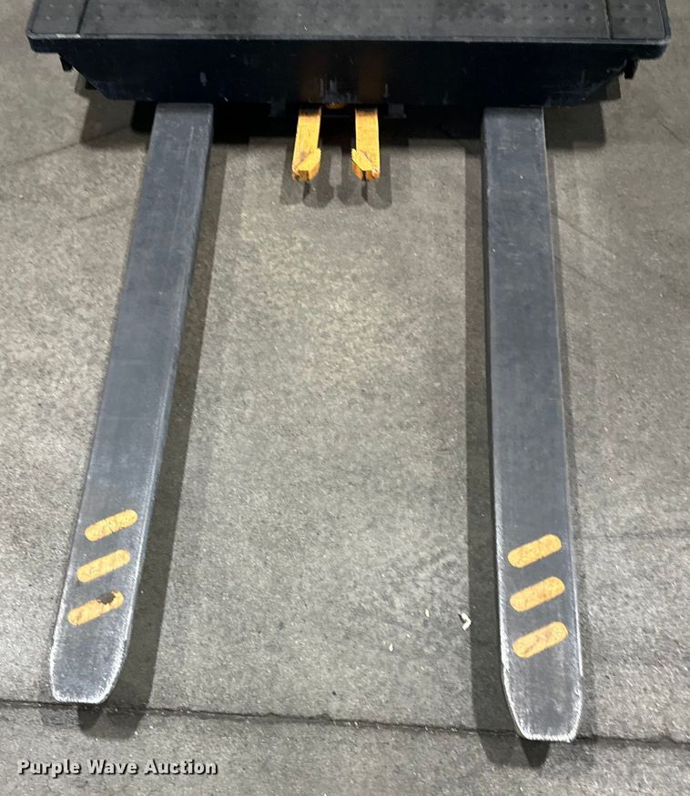 image for item EB2804 2018 Crown SP3520-30 order picker