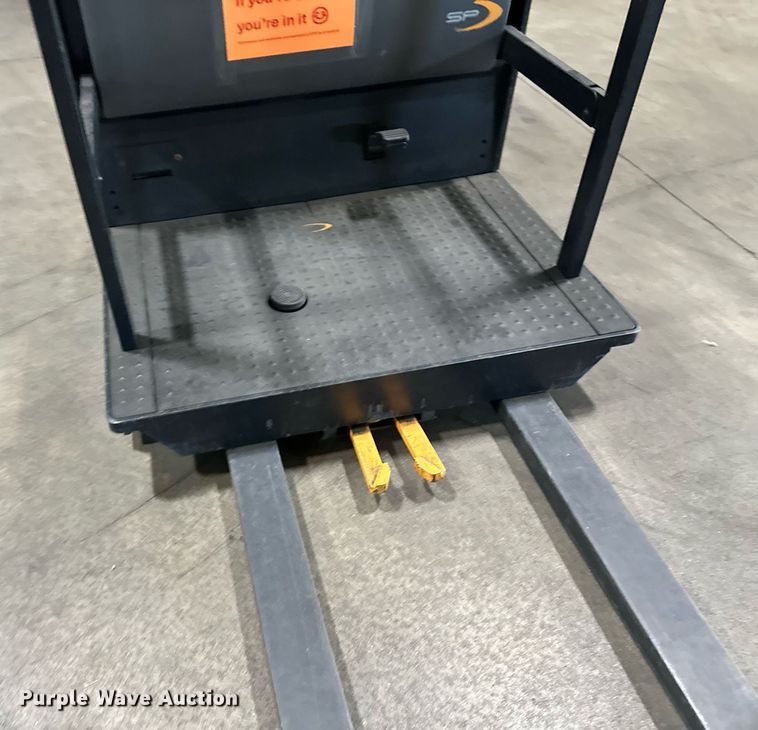 image for item EB2804 2018 Crown SP3520-30 order picker