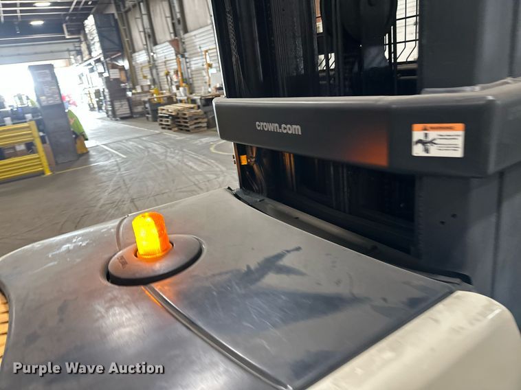 image for item EB2804 2018 Crown SP3520-30 order picker