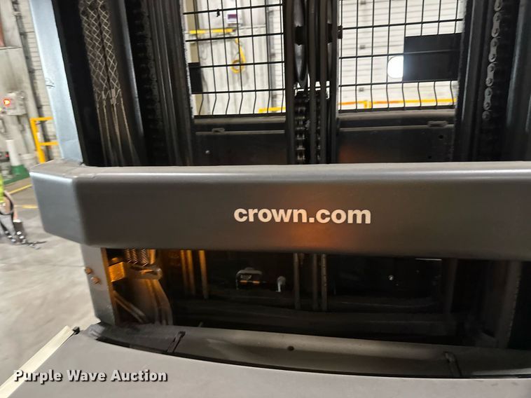 image for item EB2804 2018 Crown SP3520-30 order picker