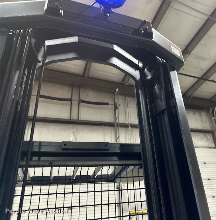 image for item EB2804 2018 Crown SP3520-30 order picker