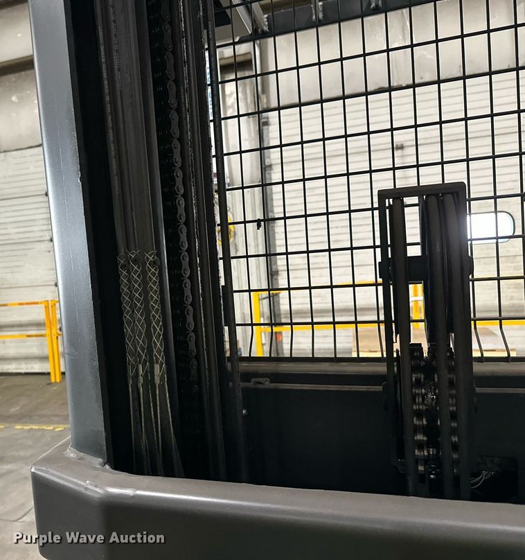 image for item EB2804 2018 Crown SP3520-30 order picker