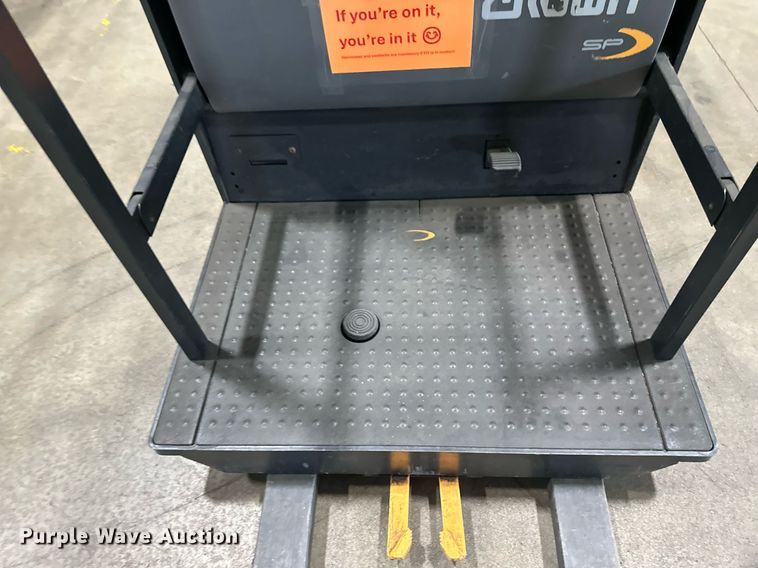 image for item EB2804 2018 Crown SP3520-30 order picker