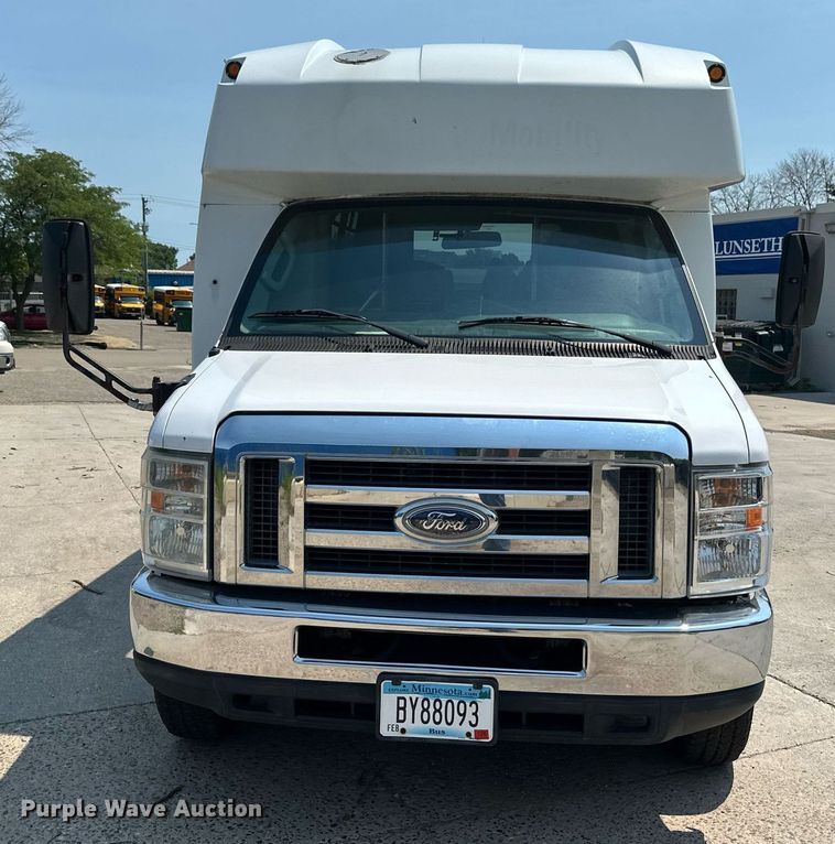 image for item EB2805 2012 Ford E450 Super Duty shuttle bus
