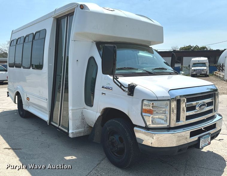 image for item EB2805 2012 Ford E450 Super Duty shuttle bus