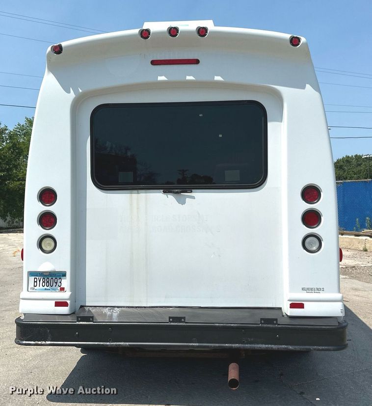 image for item EB2805 2012 Ford E450 Super Duty shuttle bus