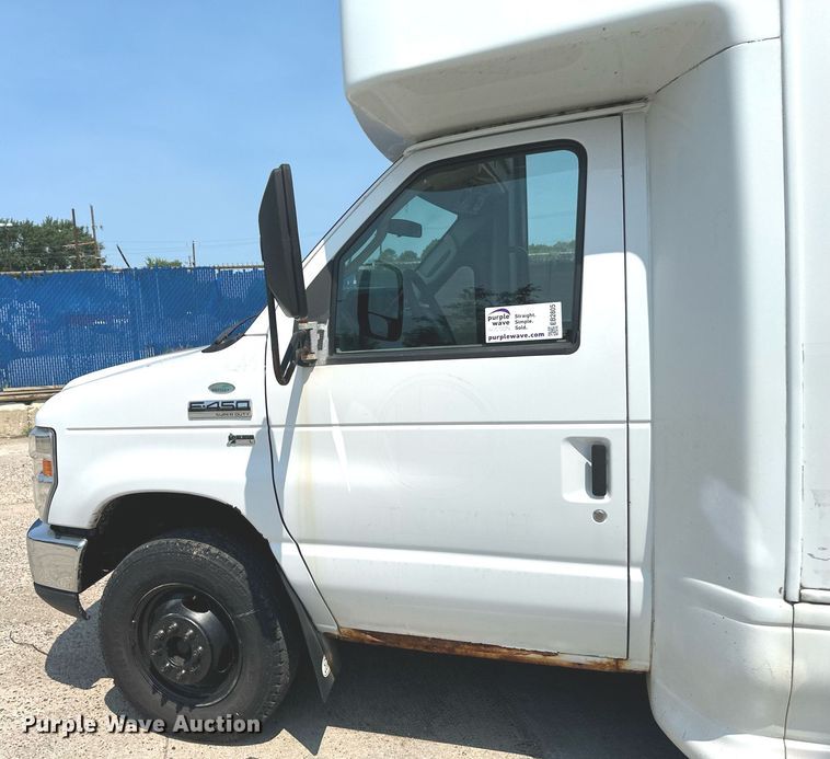 image for item EB2805 2012 Ford E450 Super Duty shuttle bus