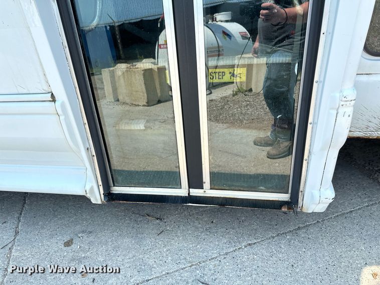 image for item EB2805 2012 Ford E450 Super Duty shuttle bus