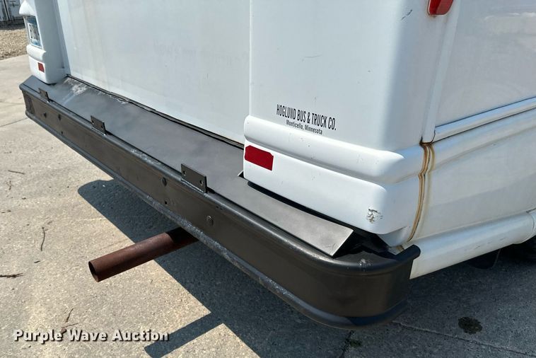 image for item EB2805 2012 Ford E450 Super Duty shuttle bus