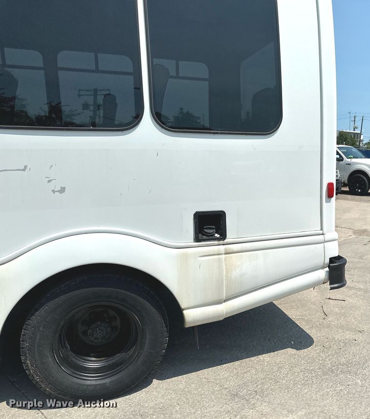 image for item EB2805 2012 Ford E450 Super Duty shuttle bus