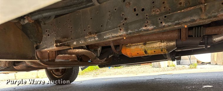 image for item EB2805 2012 Ford E450 Super Duty shuttle bus