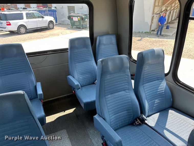 image for item EB2805 2012 Ford E450 Super Duty shuttle bus