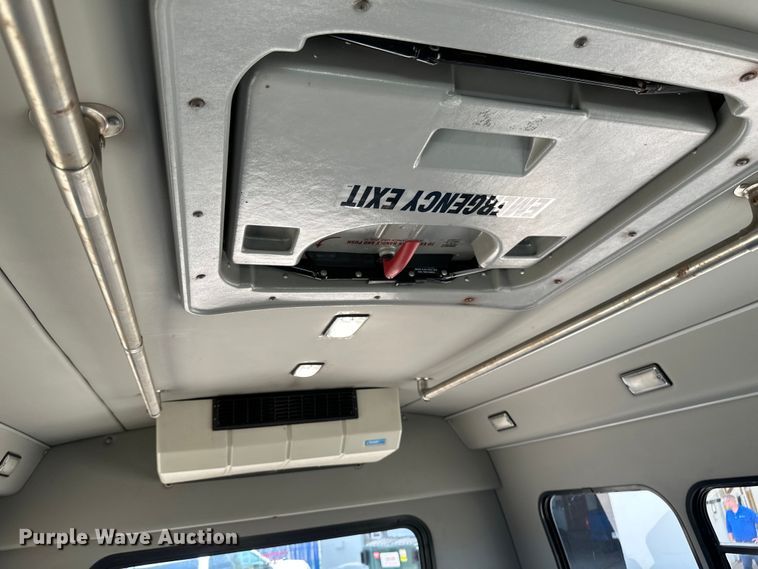 image for item EB2805 2012 Ford E450 Super Duty shuttle bus