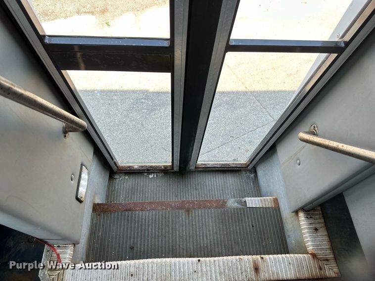 image for item EB2805 2012 Ford E450 Super Duty shuttle bus