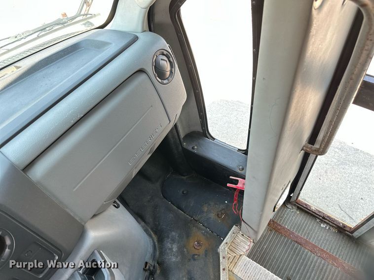 image for item EB2805 2012 Ford E450 Super Duty shuttle bus