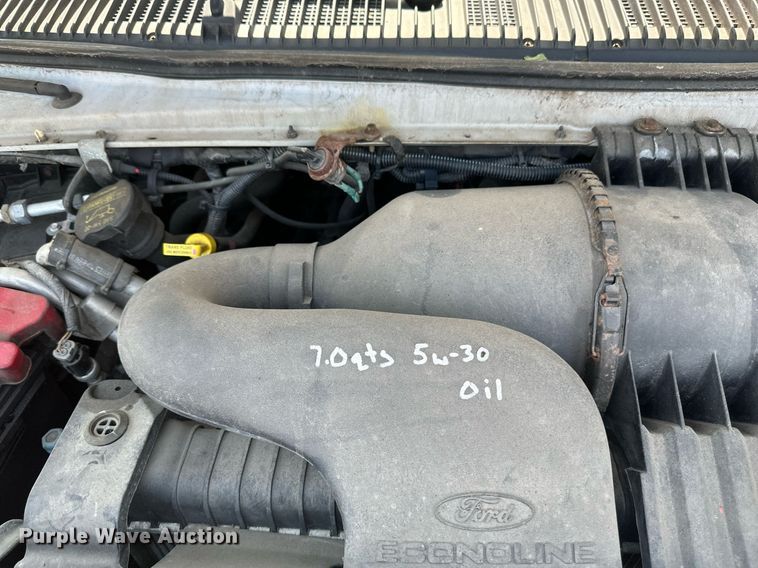 image for item EB2805 2012 Ford E450 Super Duty shuttle bus