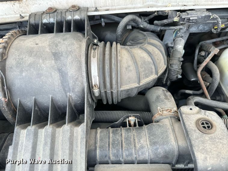 image for item EB2805 2012 Ford E450 Super Duty shuttle bus