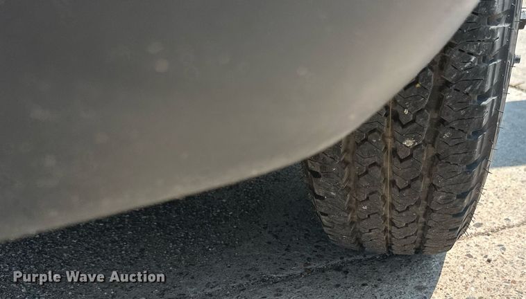 image for item EB2805 2012 Ford E450 Super Duty shuttle bus