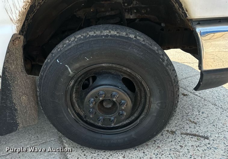 image for item EB2805 2012 Ford E450 Super Duty shuttle bus