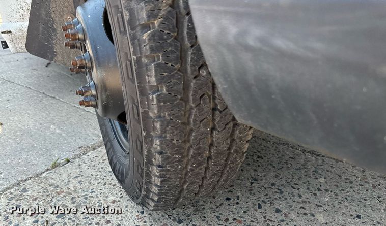 image for item EB2805 2012 Ford E450 Super Duty shuttle bus