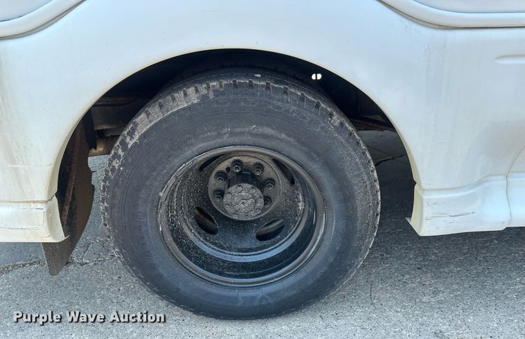 image for item EB2805 2012 Ford E450 Super Duty shuttle bus