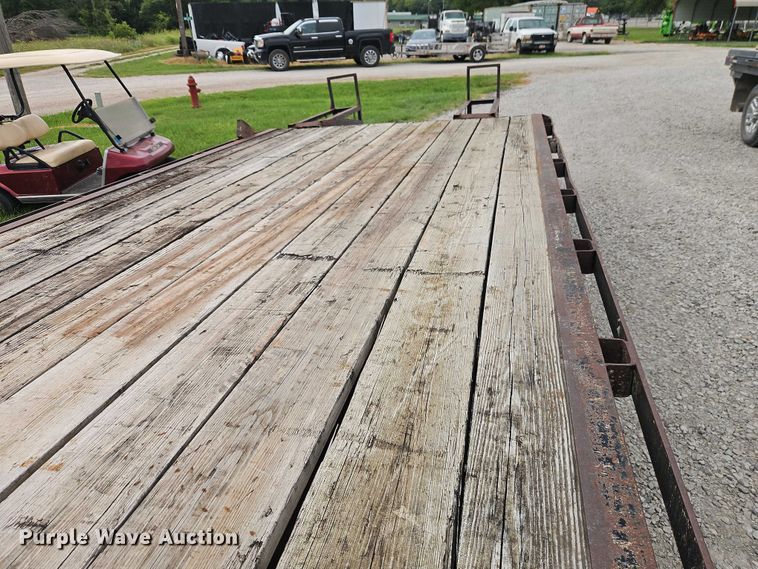 image for item EB8175 1994 SIMT equipment trailer