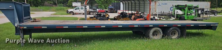 image for item EB8176 2000 L&L flatbed trailer