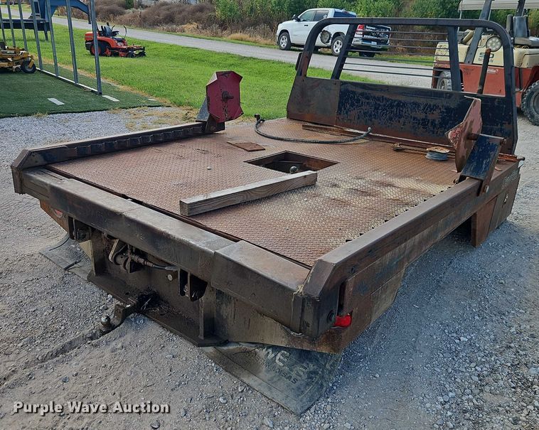 image for item EB8177 DewEze hydraulic bale bed