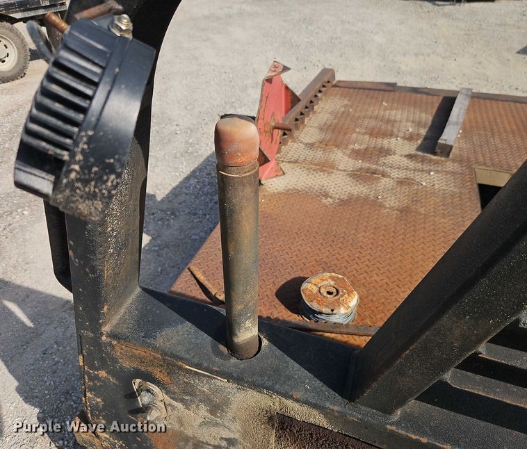 image for item EB8177 DewEze hydraulic bale bed