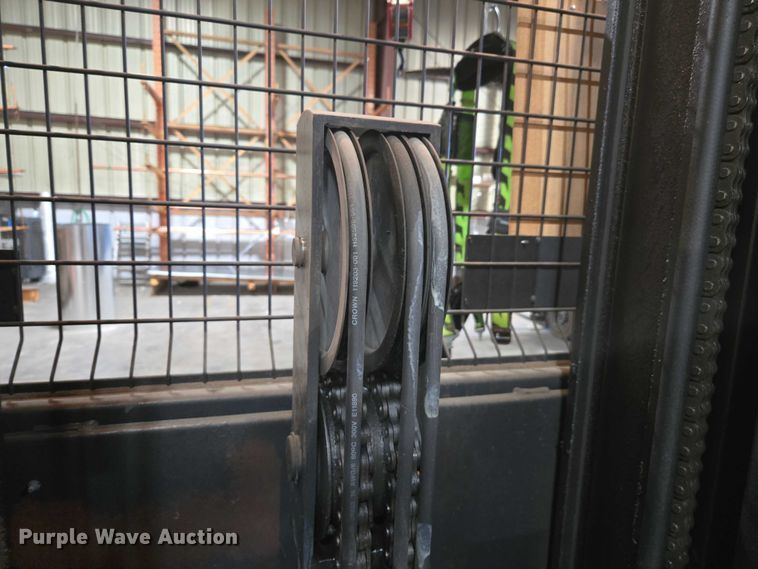 image for item EC1100 2016 Crown SP3520-30 order picker