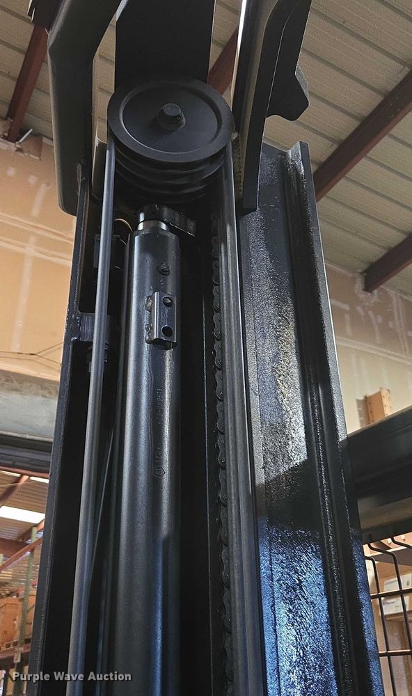 image for item EC1100 2016 Crown SP3520-30 order picker