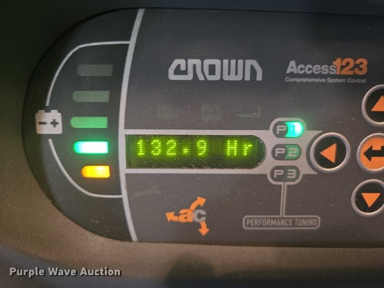 image for item EC1100 2016 Crown SP3520-30 order picker