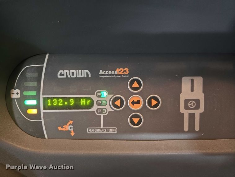 image for item EC1100 2016 Crown SP3520-30 order picker