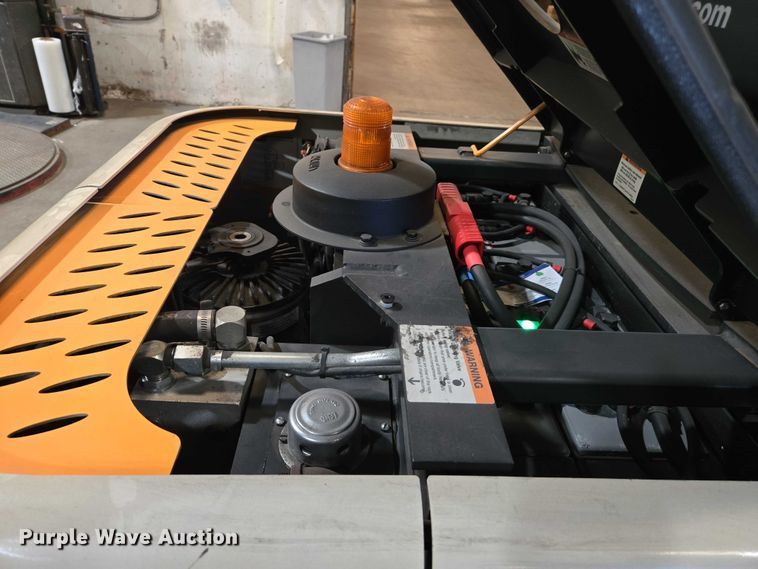 image for item EC1100 2016 Crown SP3520-30 order picker