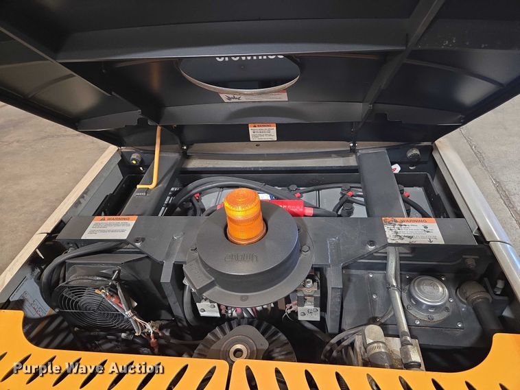 image for item EC1100 2016 Crown SP3520-30 order picker