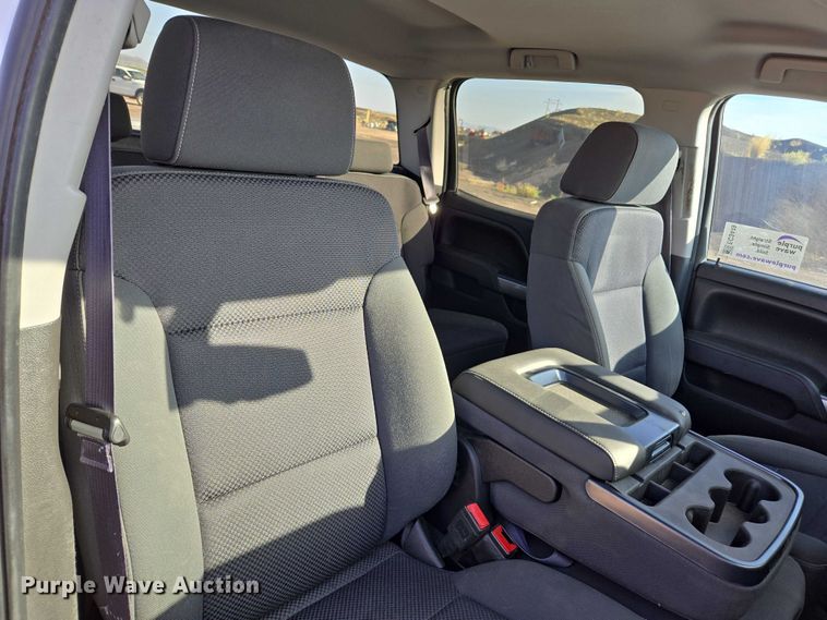 image for item EC3449 2015 Chevrolet Silverado 1500 Crew Cab pickup truck